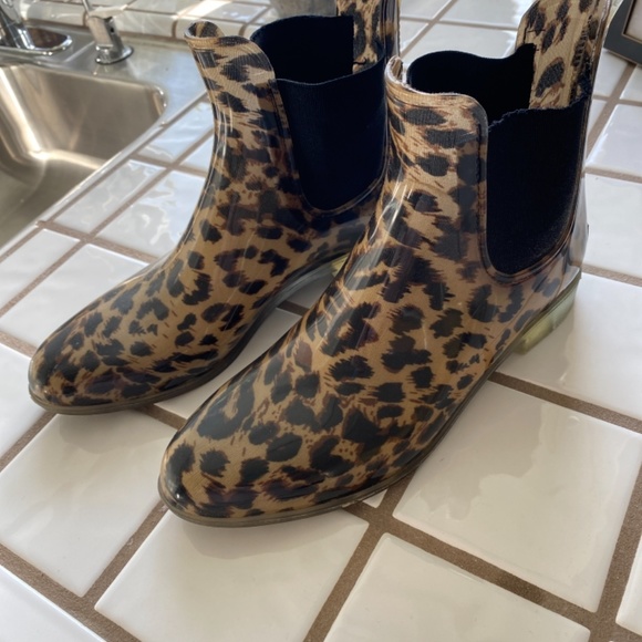 J Crew Chelsea Leopard Print Ankle Rain Boots Size 10 - Picture 6 of 6